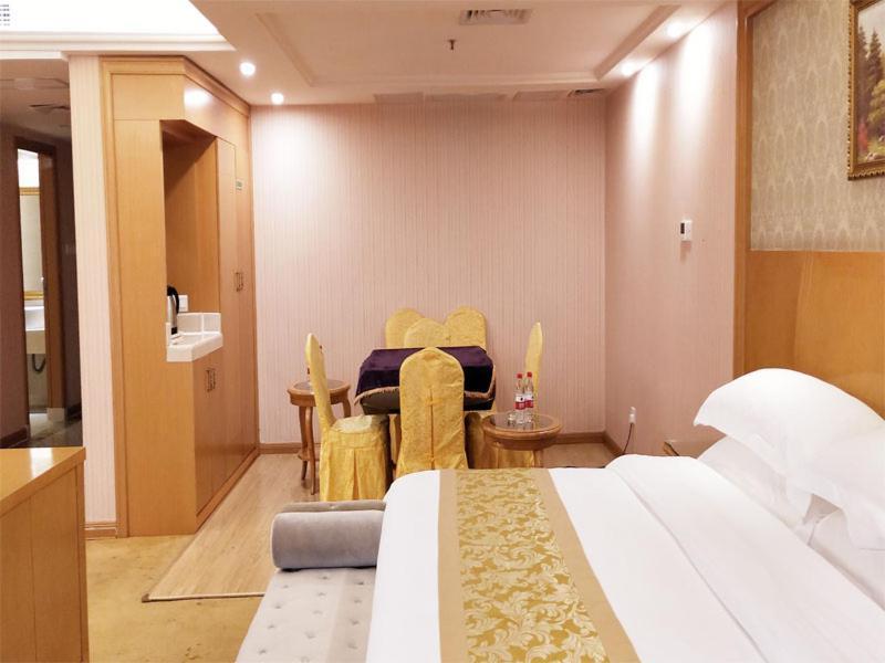 Vienna Hotel Guangzhou Baiyun Dongping Middle Road Zewnętrze zdjęcie